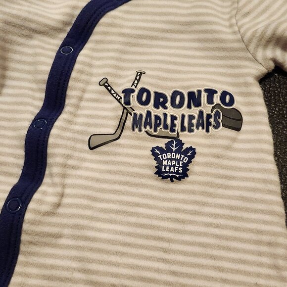 ADORABLE Toronto Maple Leafs Baby Sleep Sack NHL Baby 0-6 Months - Picture 2 of 8